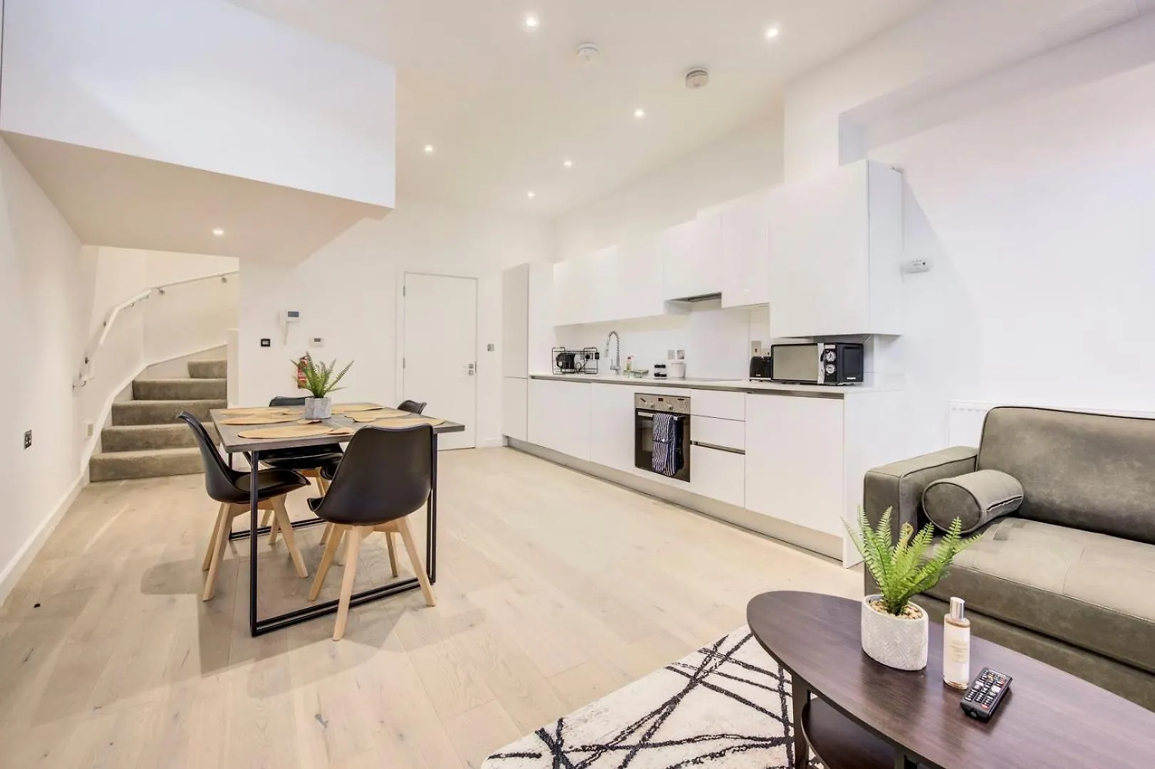 ロンドンGuestready - Modern Luxury Near Tower Bridgeアパートメント