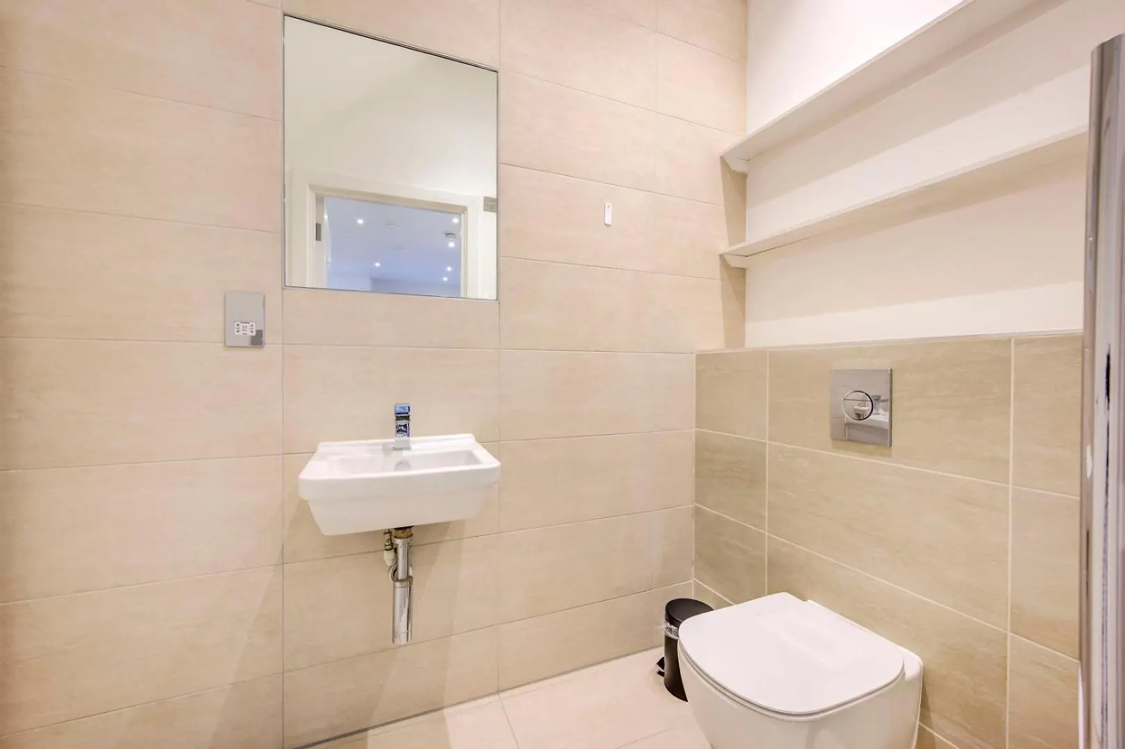 アパート ロンドンGuestready - Modern Luxury Near Tower Bridgeアパートメント